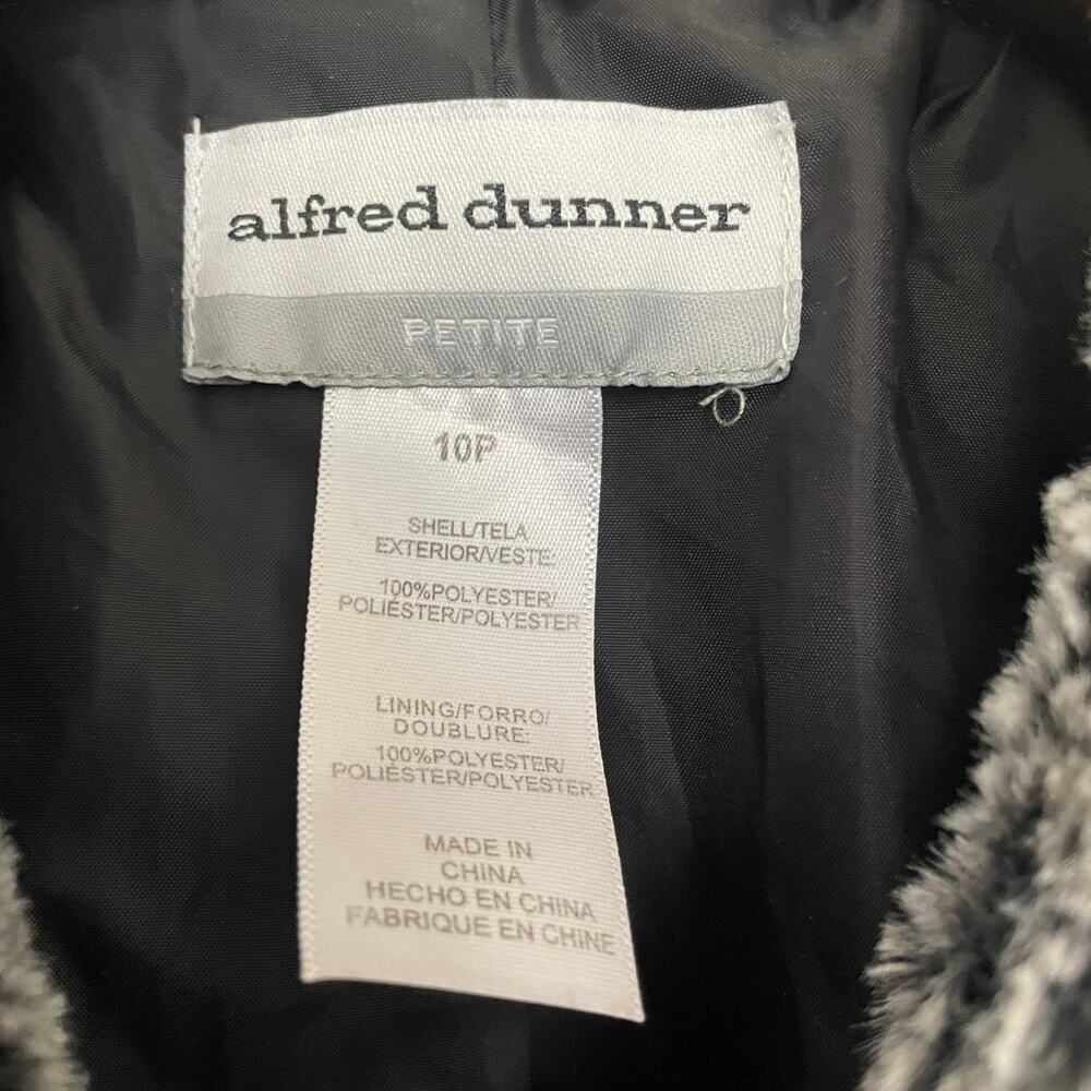 Alfred Dunner Soft Classic Faux Fur Jacket Grey Size 10P - Picture 4 of 8